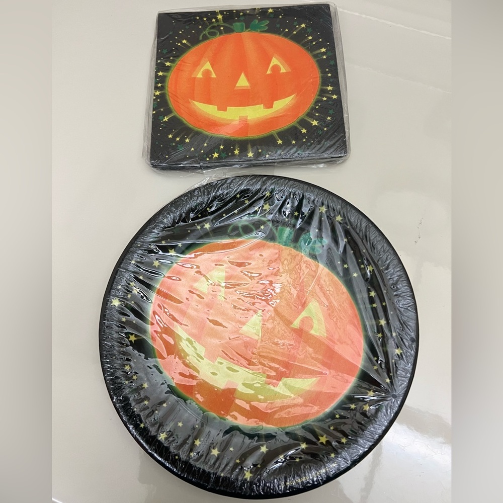 🔵4/$20 Party Express from Hallmark 1 pack 16 Large Napkins / 8 Large Plates NIP